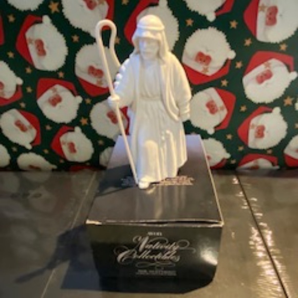 Vintage Avon Nativity Collectibles Porcelain Set (1981–1989) — Original Boxes - Picture 13 of 16
